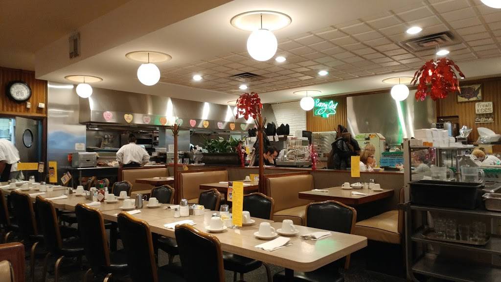 Lou Mitchells | restaurant | 565 W Jackson Blvd, Chicago, IL 60661, USA | 3129393111 OR +1 312-939-3111