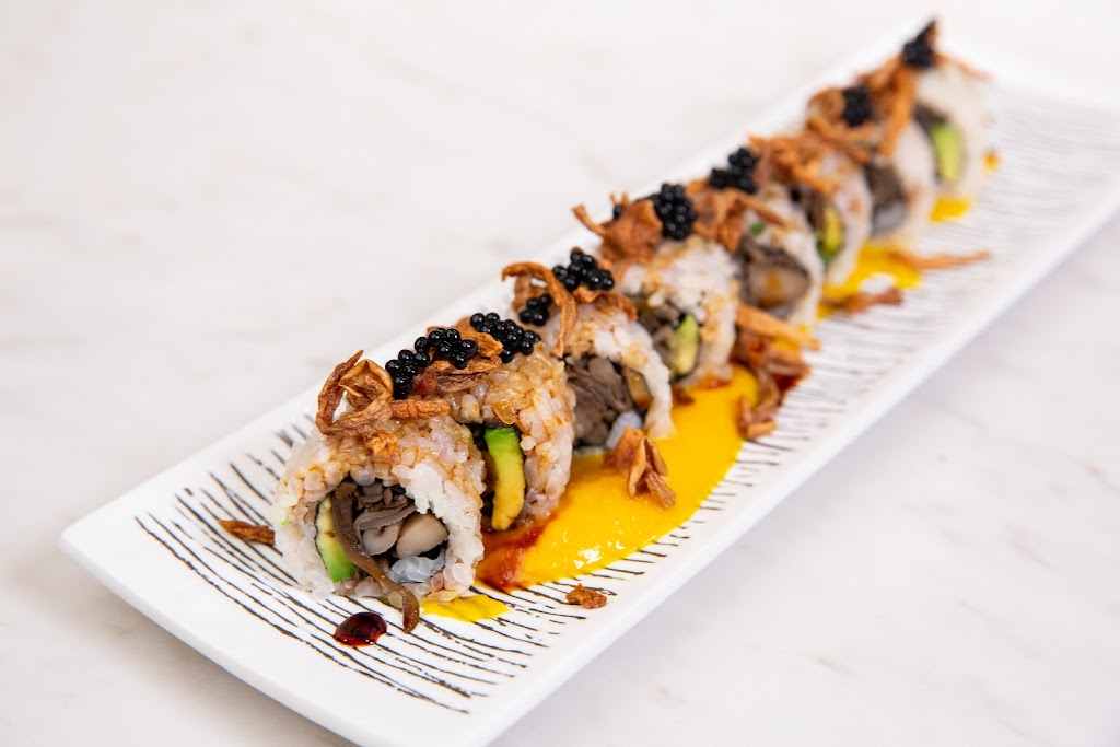 Sushi Boutique | restaurant | 1244 N Dearborn Pkwy, Chicago, IL 60610, USA | 3128181156 OR +1 312-818-1156