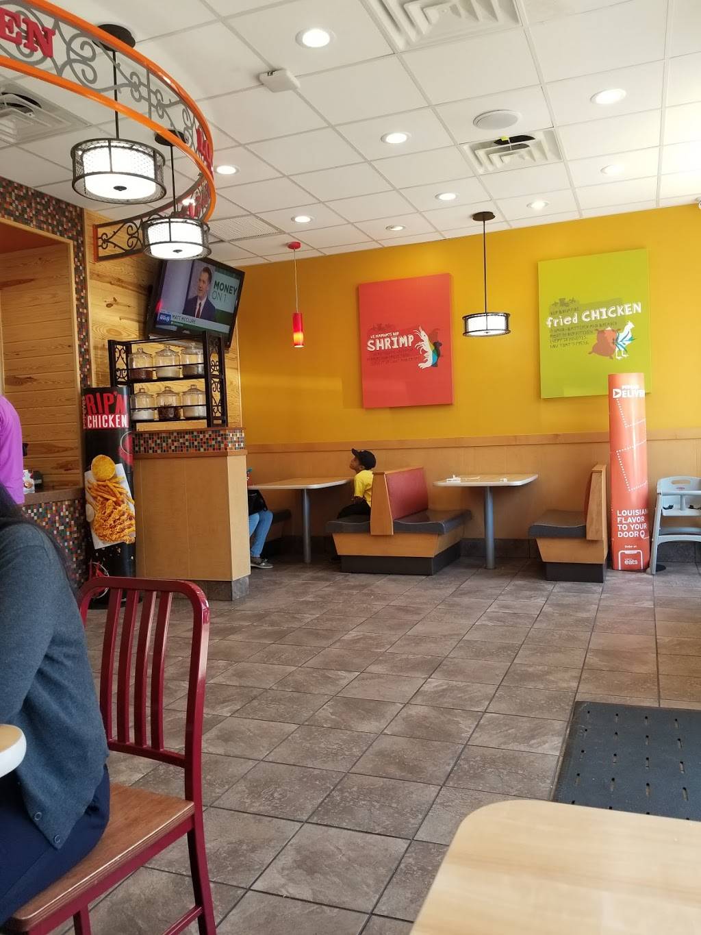 Popeyes Louisiana Kitchen | restaurant | 33-18 21st St, Long Island City, NY 11106, USA | 3475310906 OR +1 347-531-0906