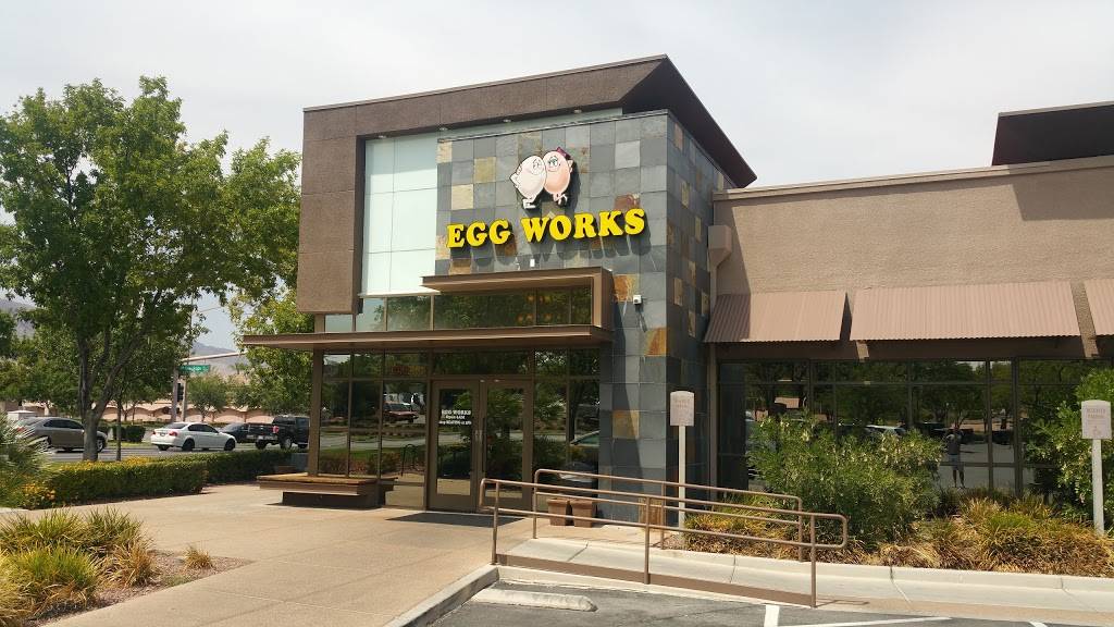 Egg Works | restaurant | 2025 Village Center Cir, Las Vegas, NV 89134, USA | 7024457330 OR +1 702-445-7330