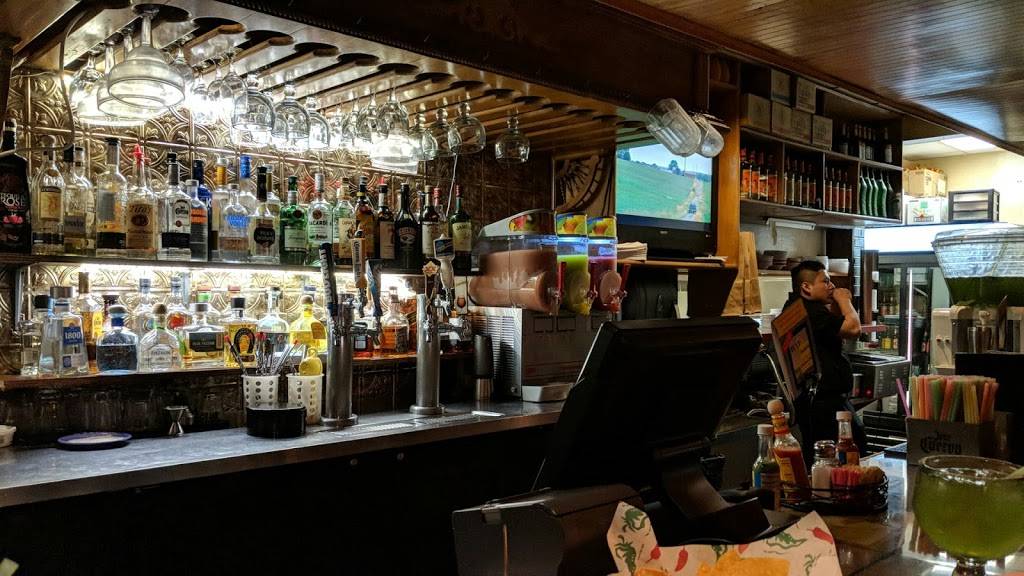 Fiesta Jalapenos | restaurant | 4136 Pearl Rd, Medina, OH 44256, USA | 3307239896 OR +1 330-723-9896