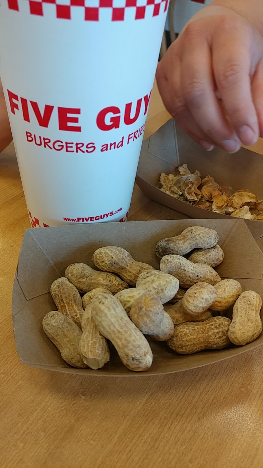 Five Guys | meal takeaway | 8963 SE 82nd Ave, Happy Valley, OR 97086, USA | 5037775160 OR +1 503-777-5160