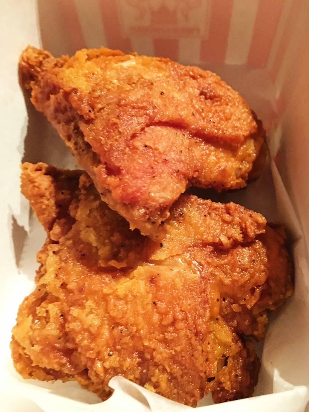 Crown Fried Chicken | restaurant | 117 Avenue D, New York, NY 10009, USA | 2129822850 OR +1 212-982-2850