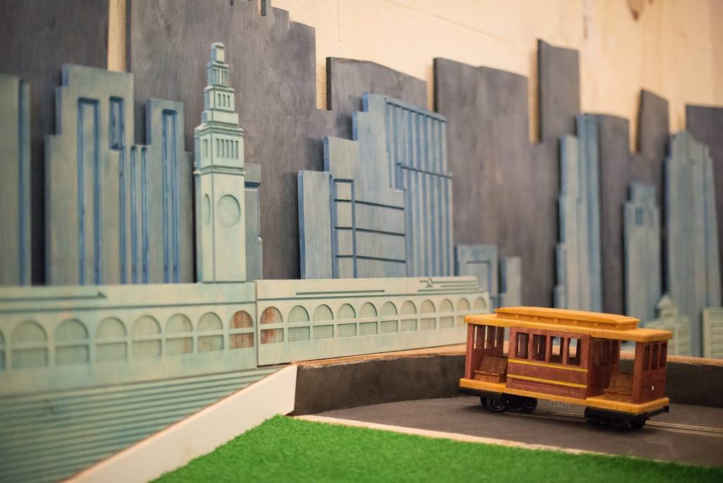 Urban Putt | restaurant | 1096 S Van Ness Ave, San Francisco, CA 94110, USA | 4153411080 OR +1 415-341-1080