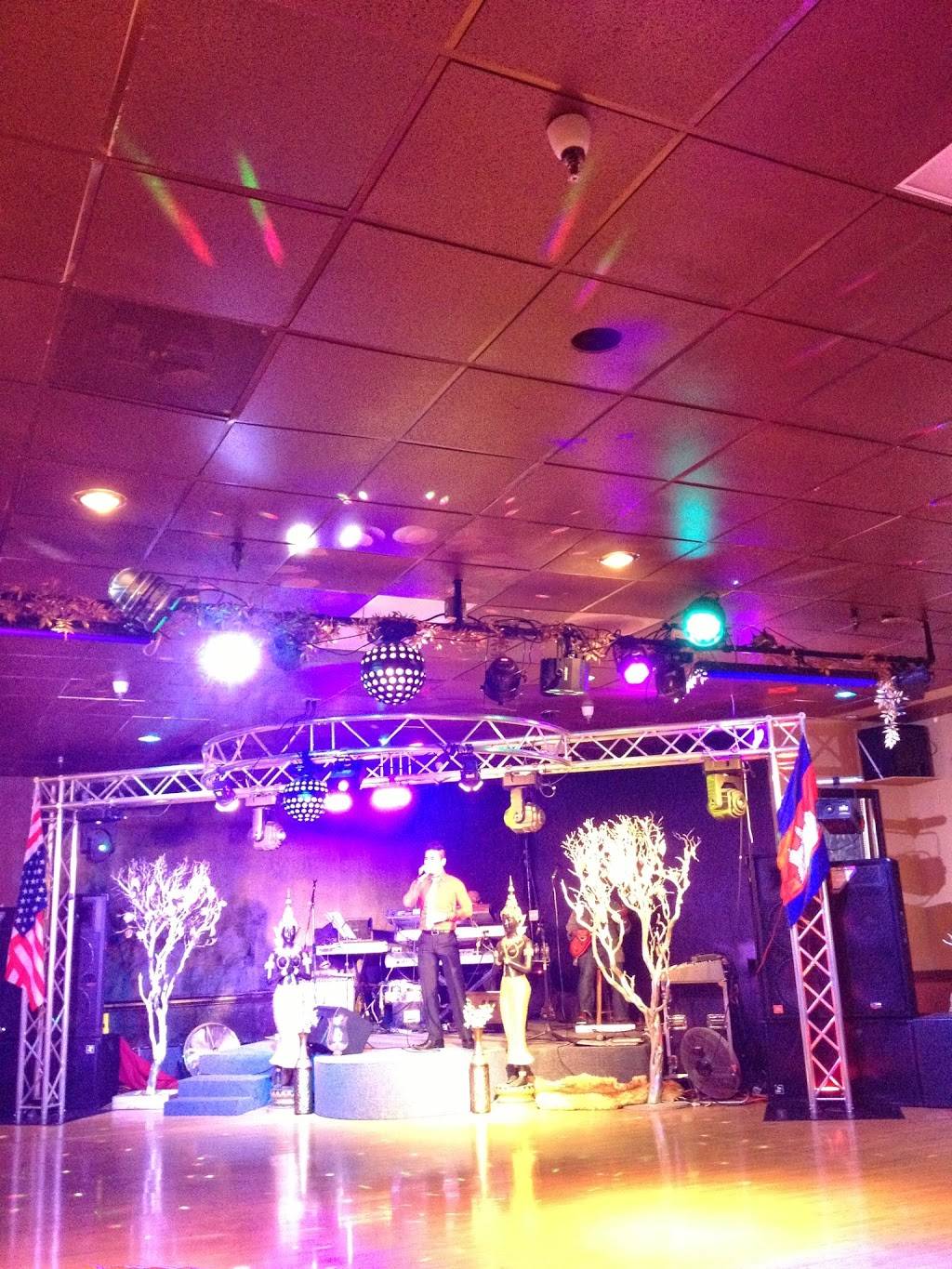 Golden Villa Restaurant | restaurant | 1360 E Anaheim St # 205, Long Beach, CA 90813, USA | 5625917300 OR +1 562-591-7300