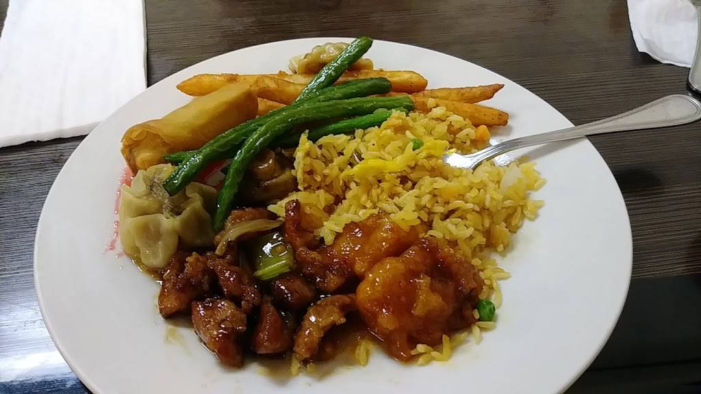 Great Moon Buffet | restaurant | 4845 E McKinley Ave, Fresno, CA 93703, USA | 5594563352 OR +1 559-456-3352