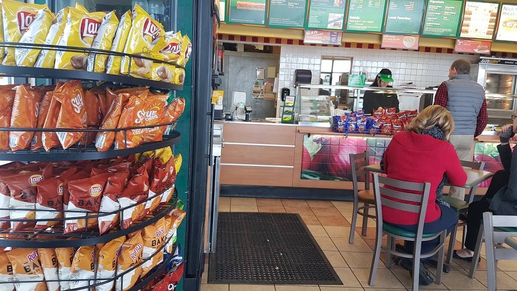 Subway | restaurant | 2401 WI-25, Menomonie, WI 54751, USA | 7152351800 OR +1 715-235-1800