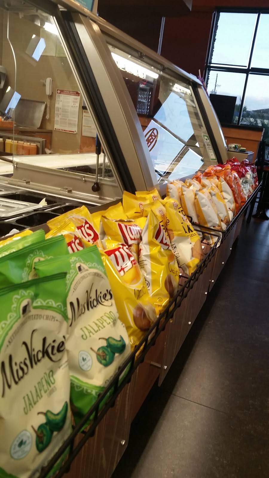 Subway | restaurant | 1900 W Vine St, Kissimmee, FL 34741, USA | 4079331483 OR +1 407-933-1483