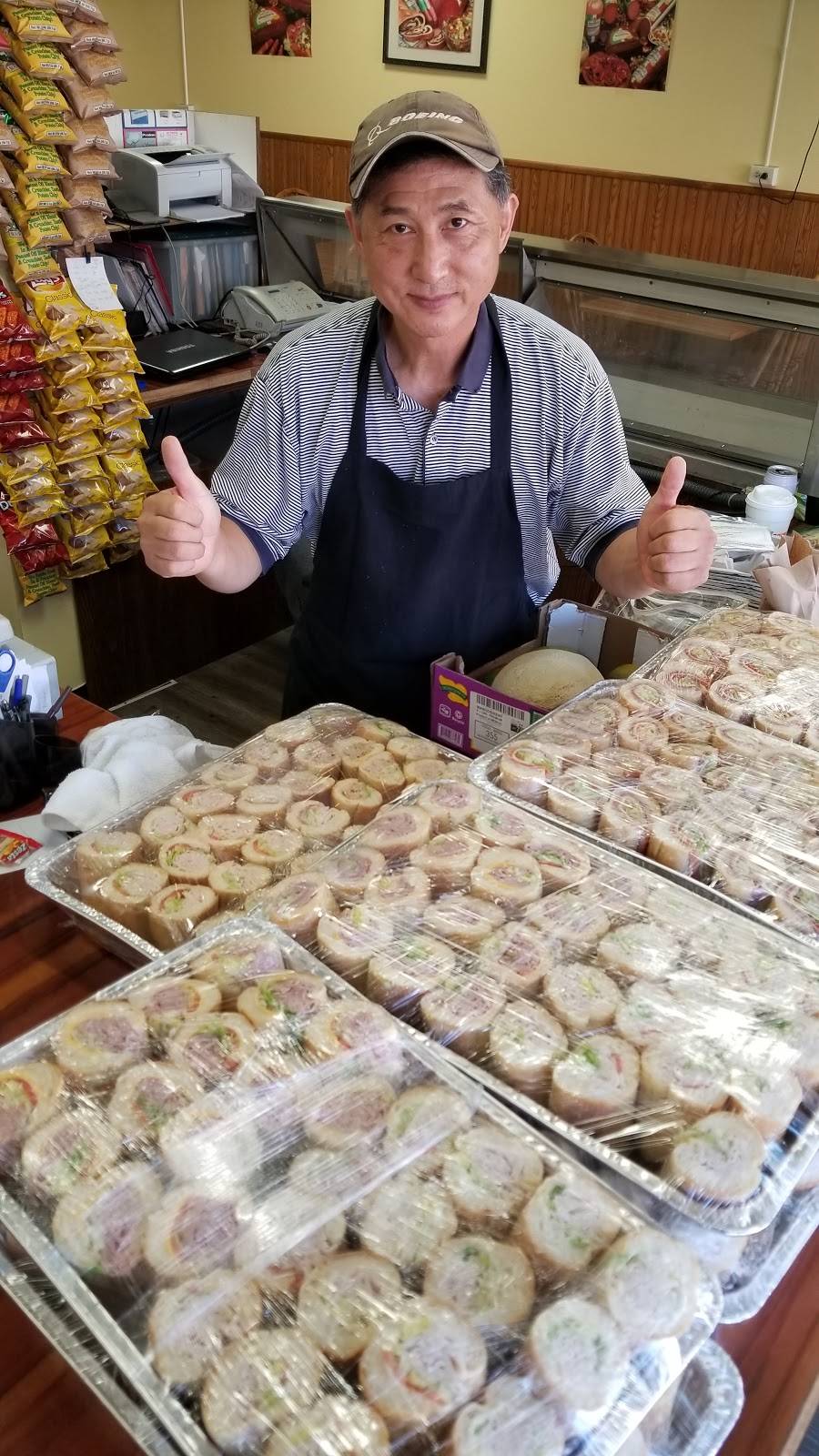 Mom and Dads Deli | meal takeaway | 6345 S Central Ave, Chicago, IL 60638, USA | 7737673354 OR +1 773-767-3354