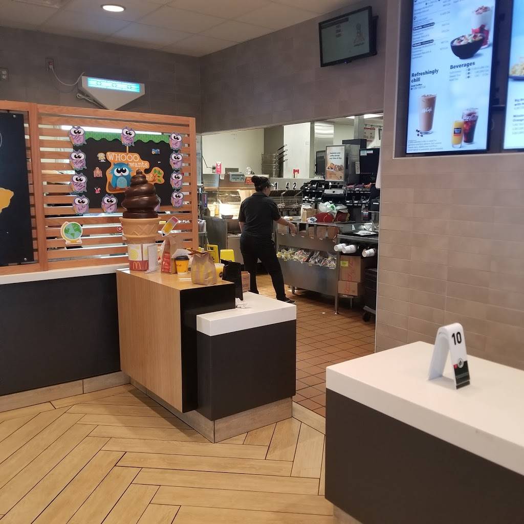 McDonalds | cafe | 269 US-90 E, Hondo, TX 78861, USA | 8304265300 OR +1 830-426-5300