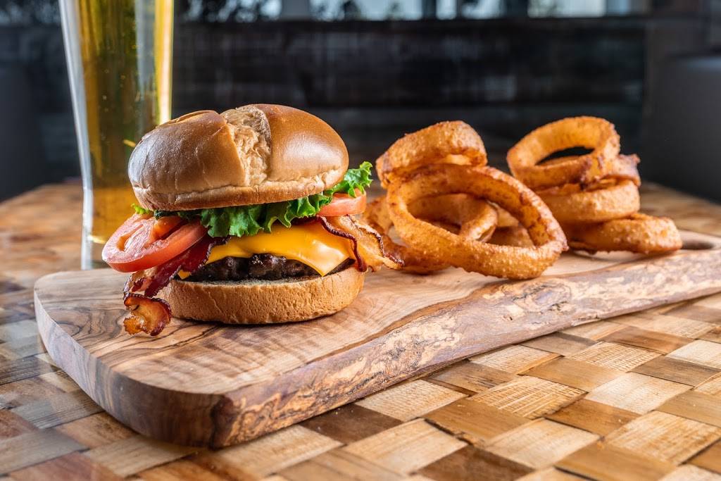 Islamorada Fish Company | restaurant | 18001 Bass Pro Dr, Independence, MO 64055, USA | 8167954202 OR +1 816-795-4202