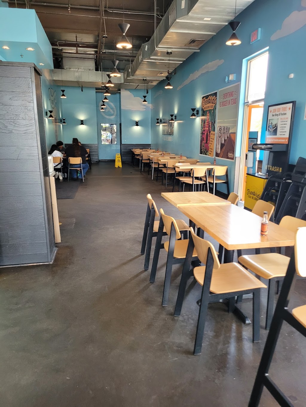 Freebirds World Burrito | restaurant | 9774 Katy Fwy Suite 700, Houston, TX 77055, USA | 8323580300 OR +1 832-358-0300