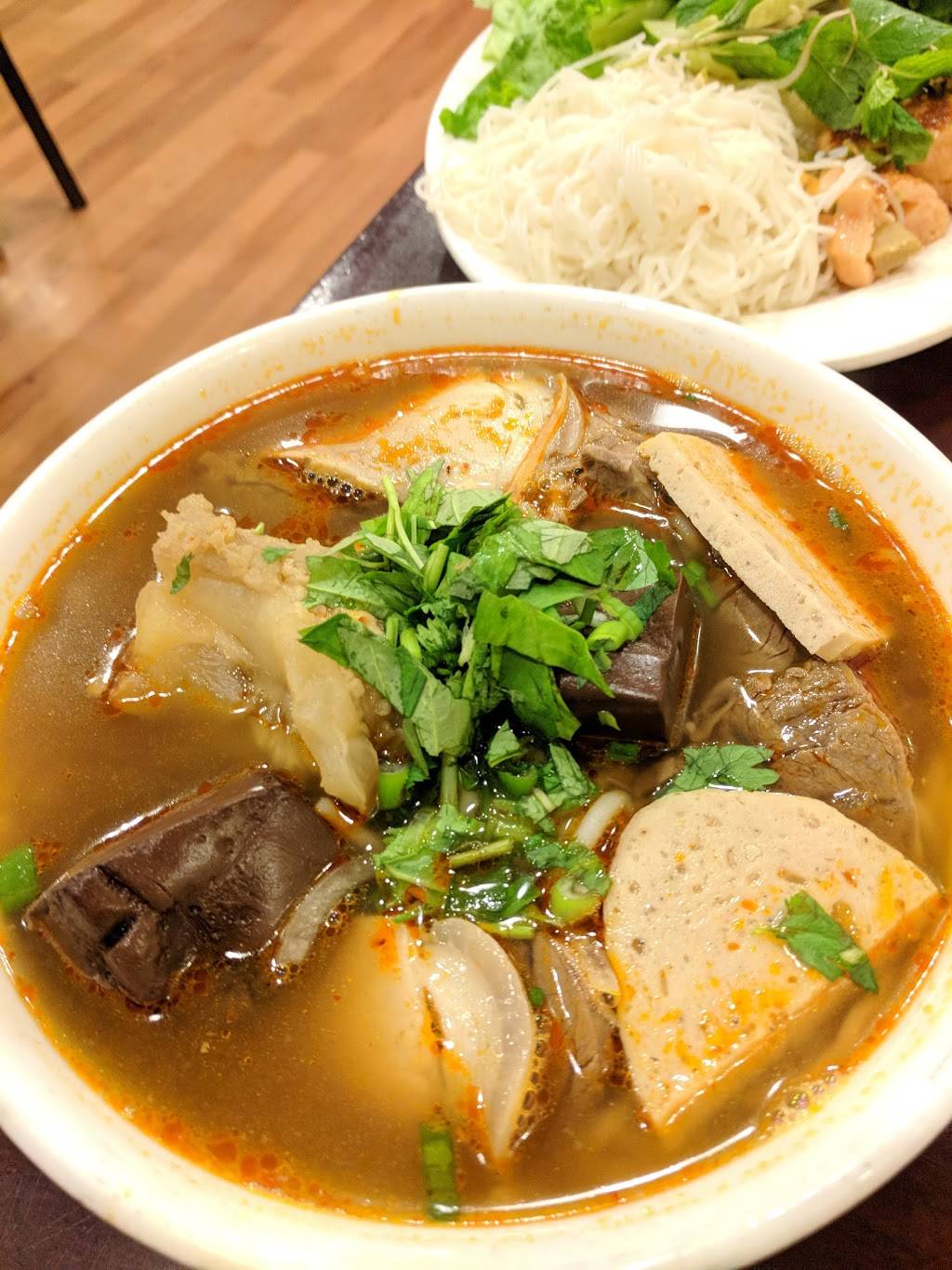 HUE Restaurant | restaurant | 3005 Silver Creek Rd Suite 190, San Jose, CA 95121, USA | 4082231021 OR +1 408-223-1021