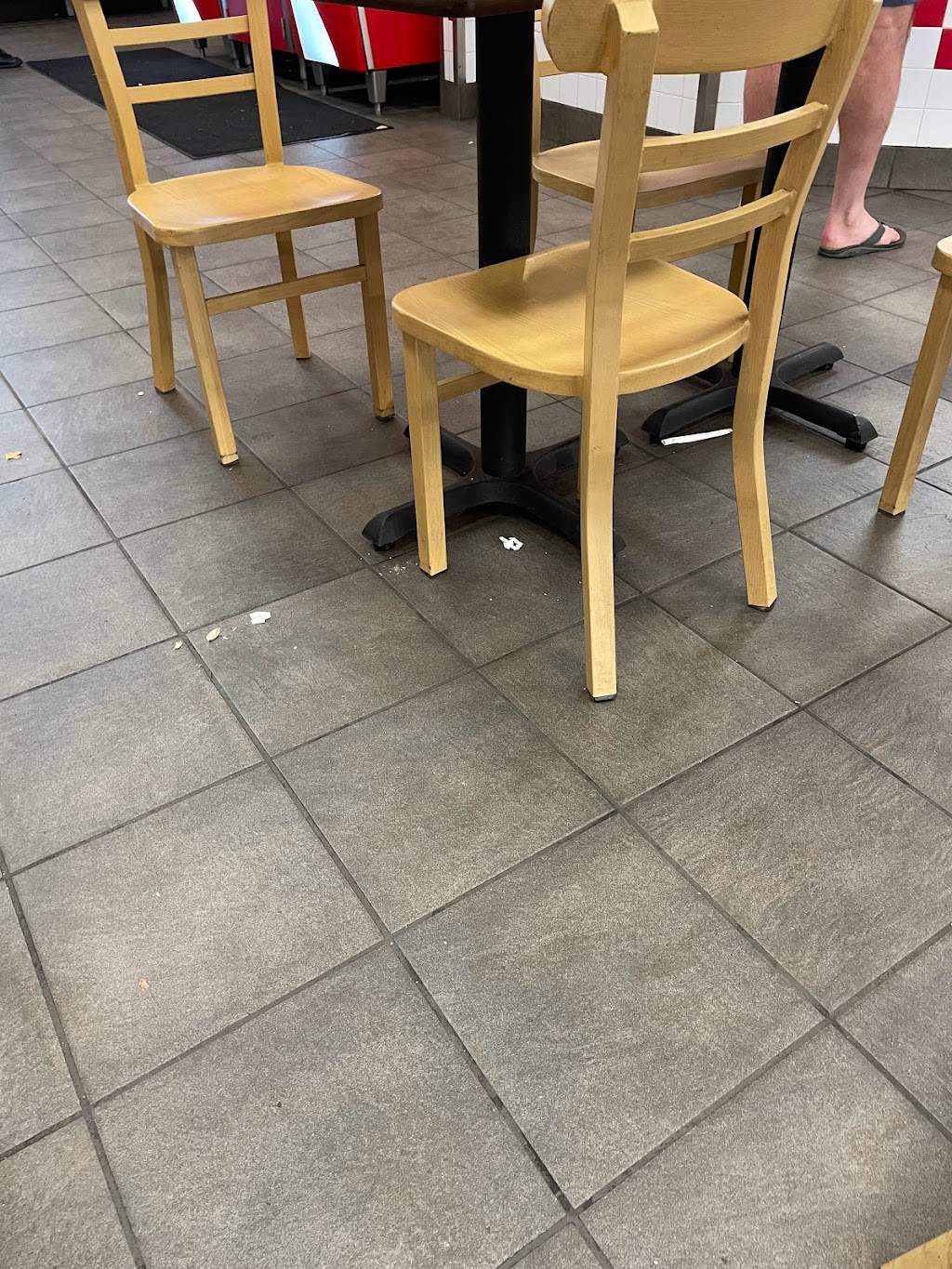 Five Guys | meal takeaway | 1421 Center Dr, Medford, OR 97501, USA | 5418164232 OR +1 541-816-4232