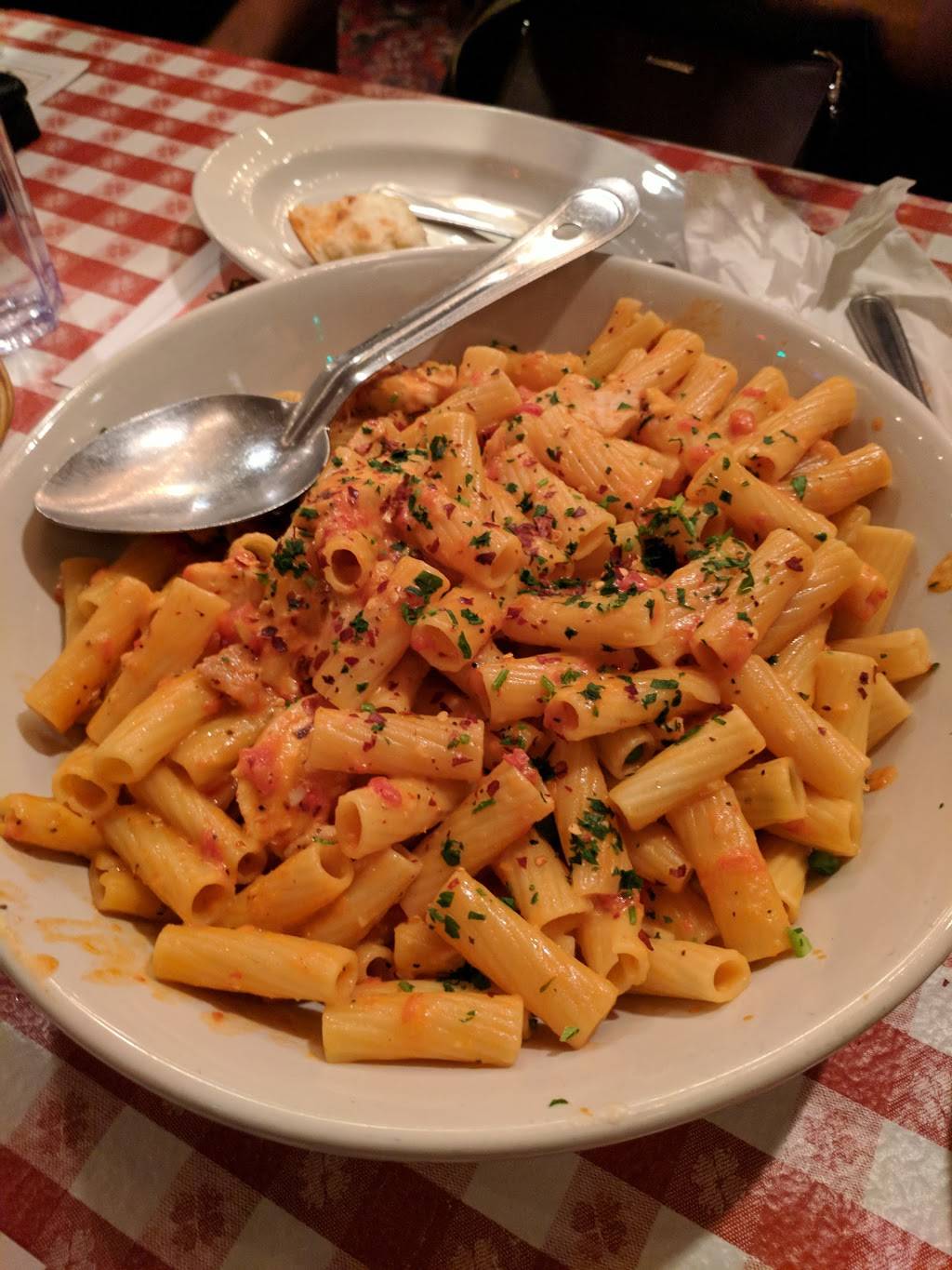 Buca di Beppo Italian Restaurant | restaurant | 1000 Universal Studios Blvd, Universal City, CA 91608, USA | 8185099463 OR +1 818-509-9463