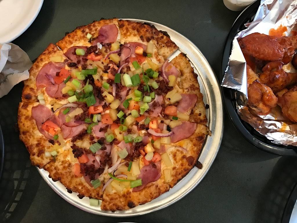 Round Table Pizza | meal delivery | 8010 Holman Rd, Stockton, CA 95212, USA | 2099513819 OR +1 209-951-3819