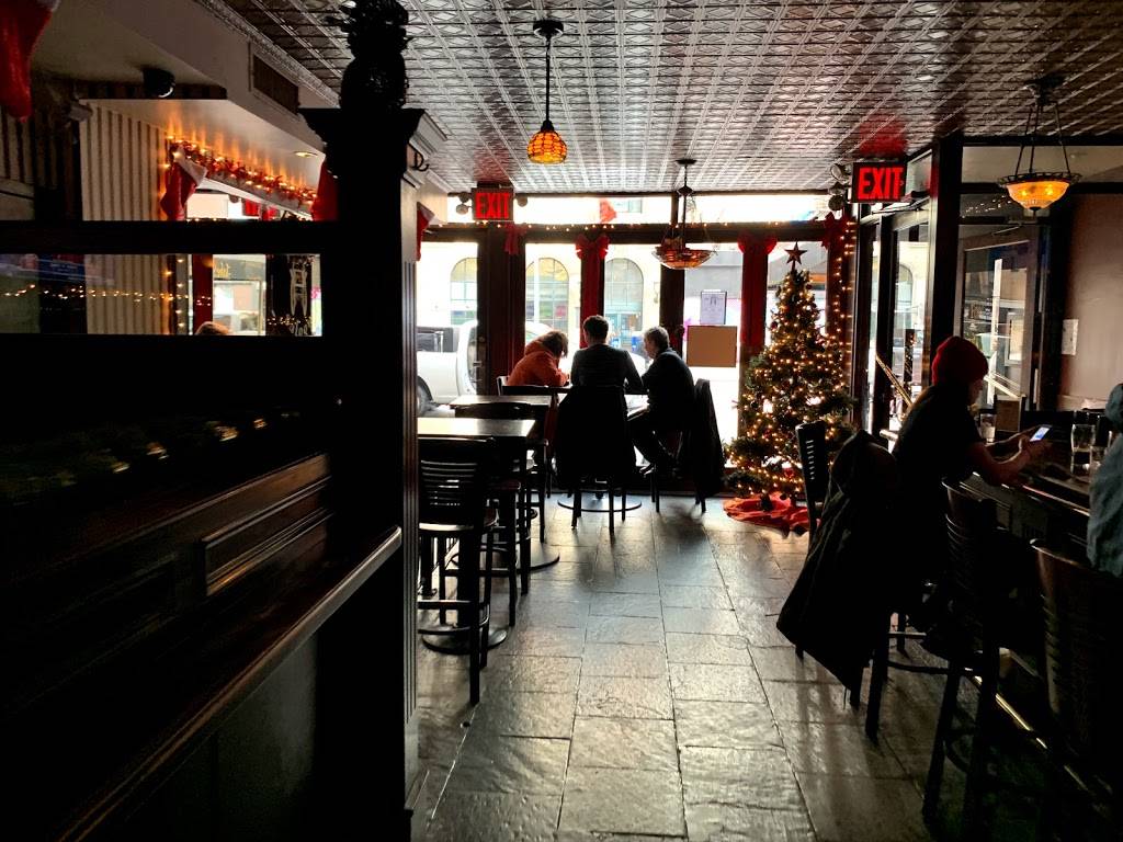 Jakes Saloon | restaurant | 206 W 23rd St, New York, NY 10011, USA | 2123373100 OR +1 212-337-3100