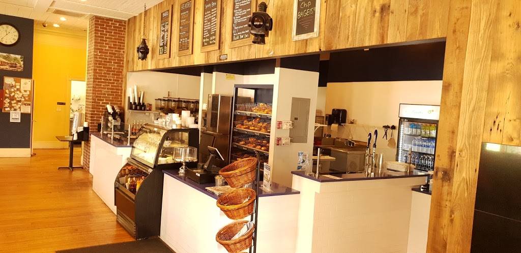 The Bagel Shop | restaurant | 3 Oak St, Beverly, MA 01915, USA | 9789696913 OR +1 978-969-6913