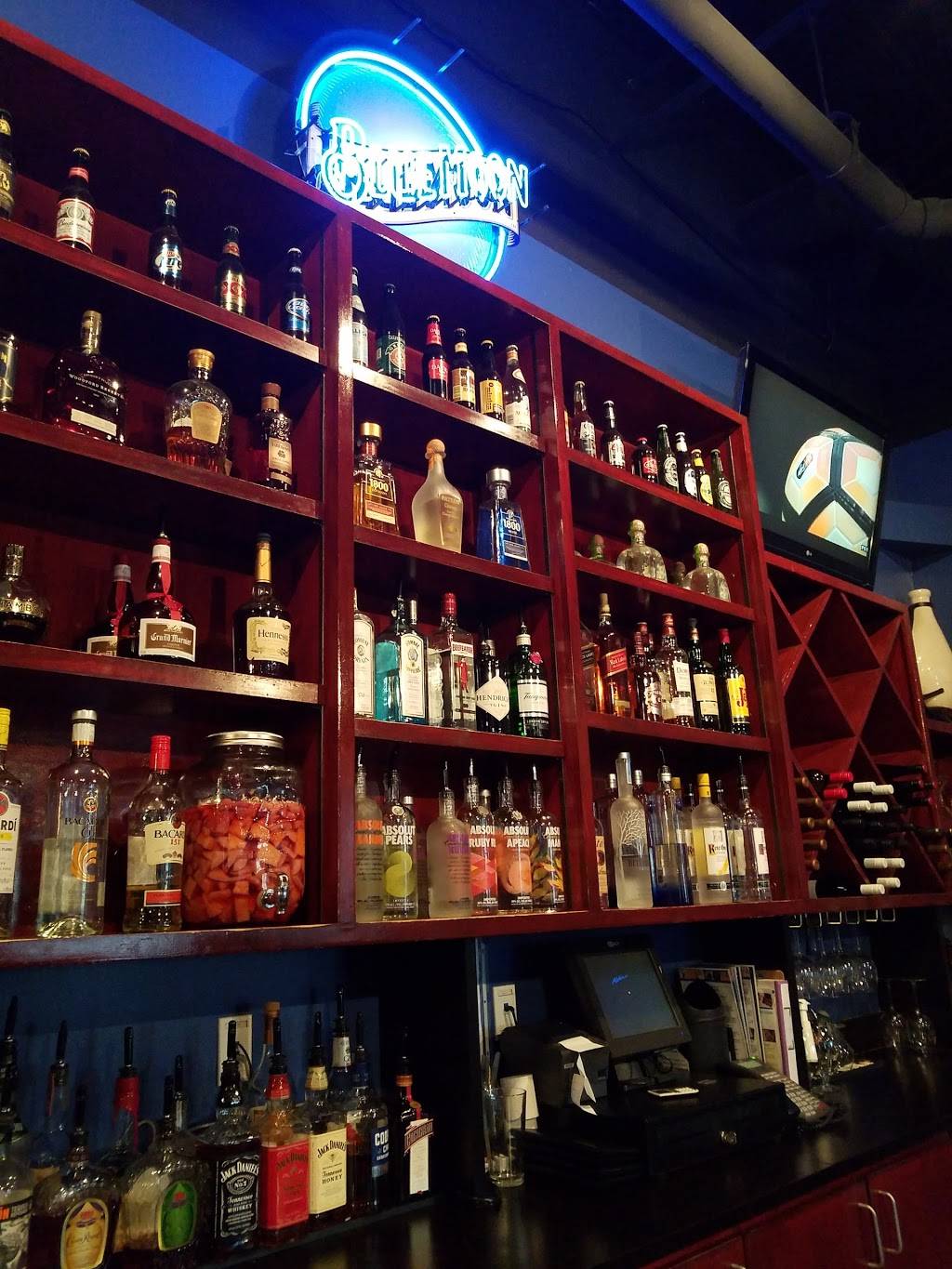 Blue Moon Pizza | restaurant | 4600 W Village Pl #4003, Smyrna, GA 30080, USA | 7704364446 OR +1 770-436-4446