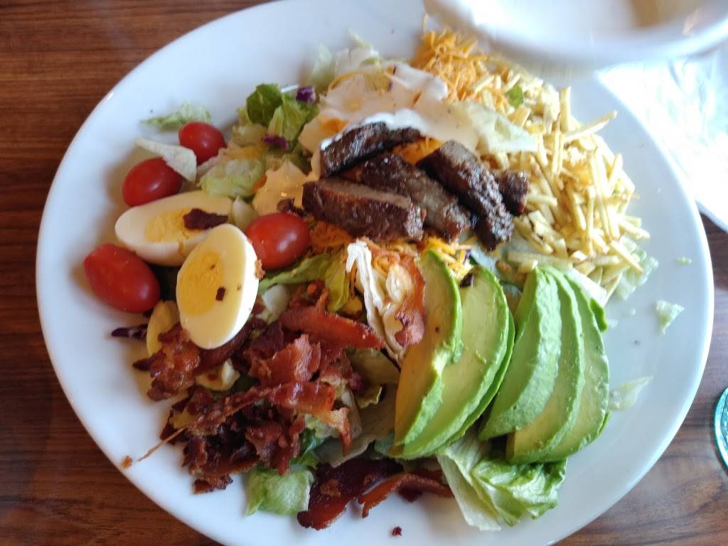 Dennys | restaurant | 1555 E F St, Oakdale, CA 95361, USA | 2098470242 OR +1 209-847-0242