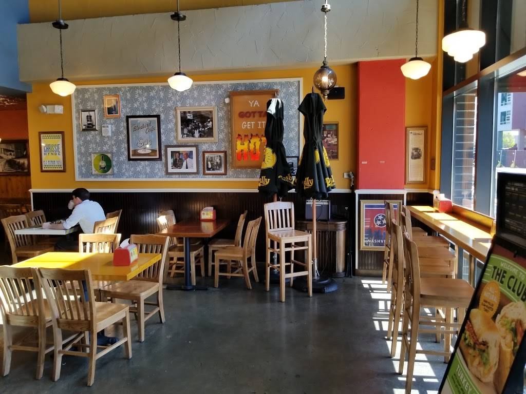 Potbelly Sandwich Shop | restaurant | 220 11th Ave S, Nashville, TN 37203, USA | 6154546001 OR +1 615-454-6001