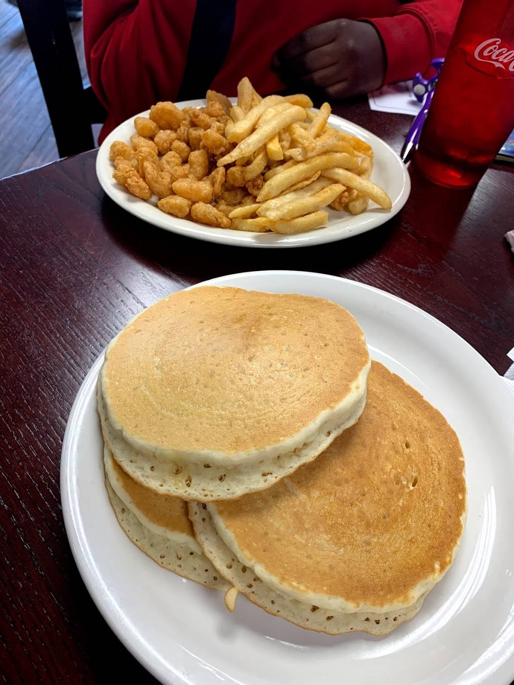 TJs Family Restaurant | restaurant | 1019 McConnells Hwy, Rock Hill, SC 29732, USA | 8033271234 OR +1 803-327-1234