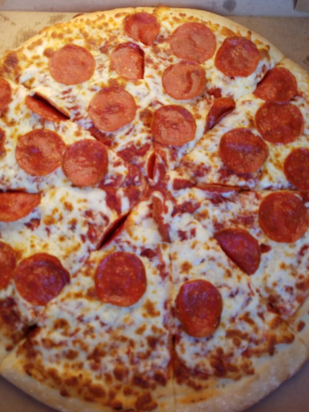 Little Caesars Pizza | meal delivery | 814 US-62, Harrison, AR 72601, USA | 8707411841 OR +1 870-741-1841