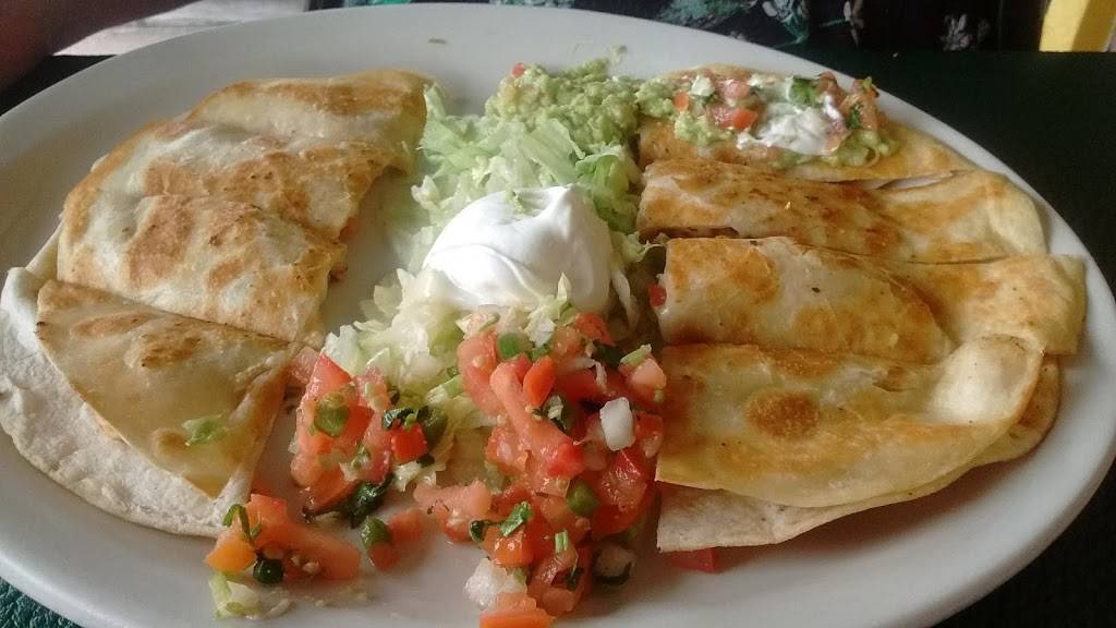 Las Palmeras | restaurant | 570 W 3rd St, Grove, OK 74344, USA | 9187869550 OR +1 918-786-9550