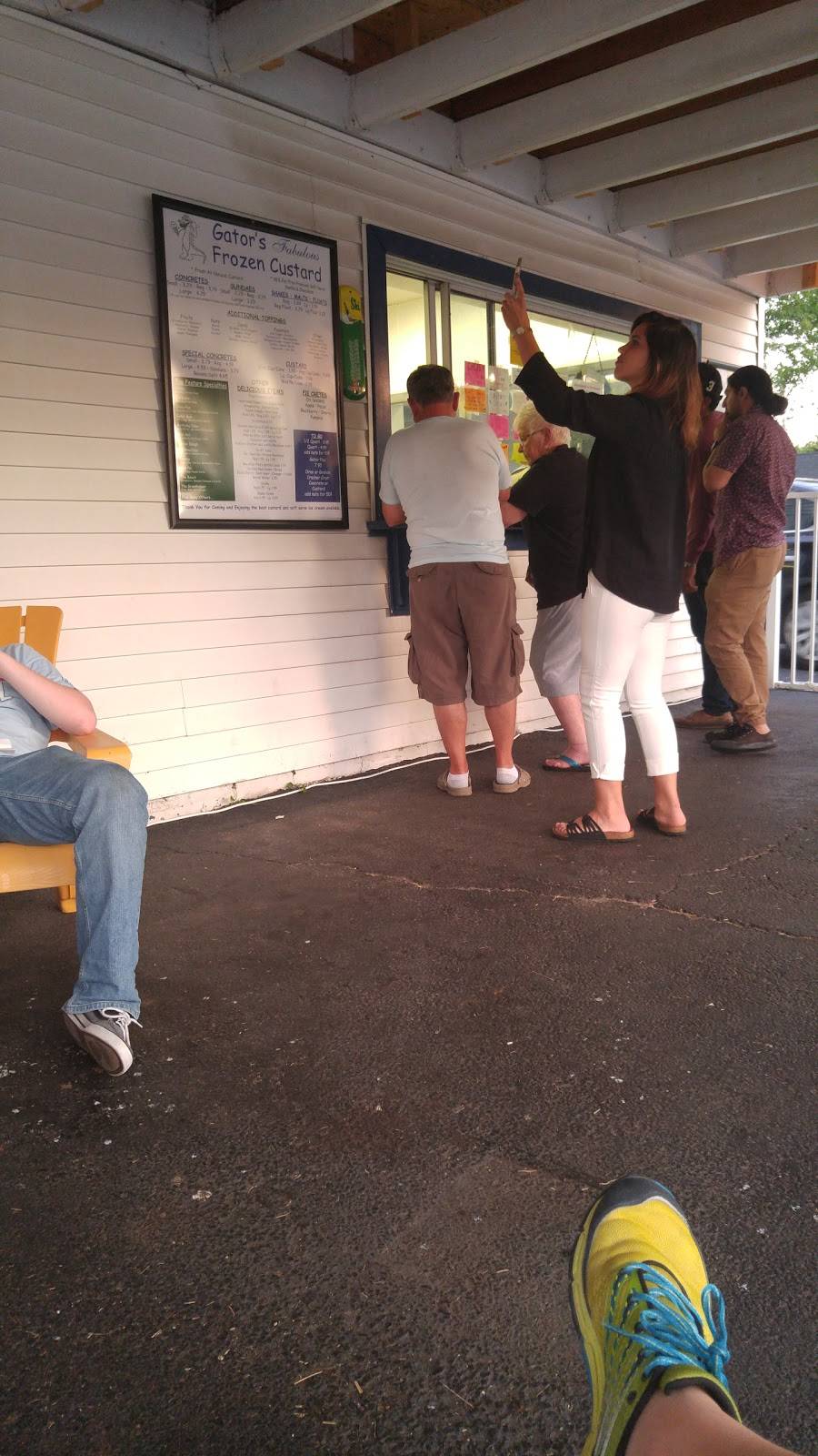 Gators Frozen Custard | restaurant | 406 W Hwy 50, OFallon, IL 62269, USA | 6186241944 OR +1 618-624-1944