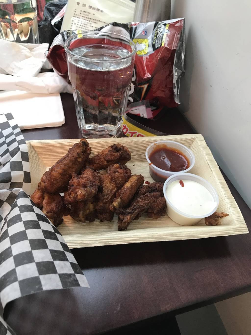 The Local | restaurant | John F. Kennedy International Airport Queens, NY 11430 Post Sec - T1, Queens, NY 11430, USA | 9082824800 OR +1 908-282-4800