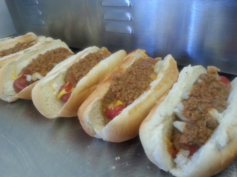 hot dog mikes | restaurant | 494 Queen St, Grifton, NC 28530, USA | 2525602711 OR +1 252-560-2711