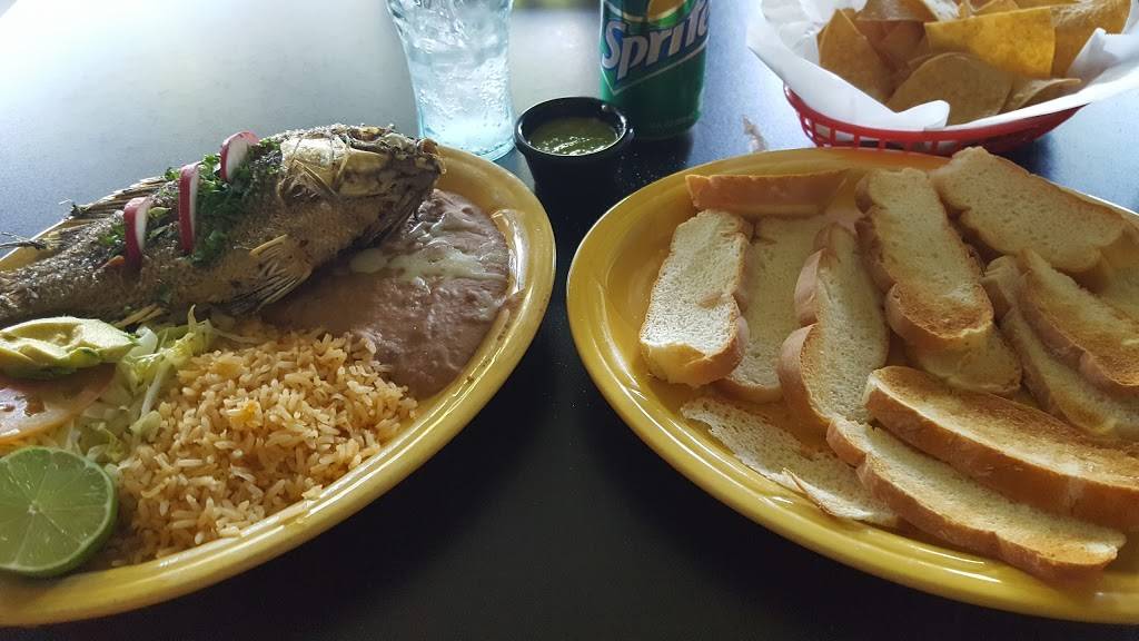 Carmen La Hacienda Taqueria | restaurant | 1401 Grant Ave, Novato, CA 94945, USA | 4158975514 OR +1 415-897-5514