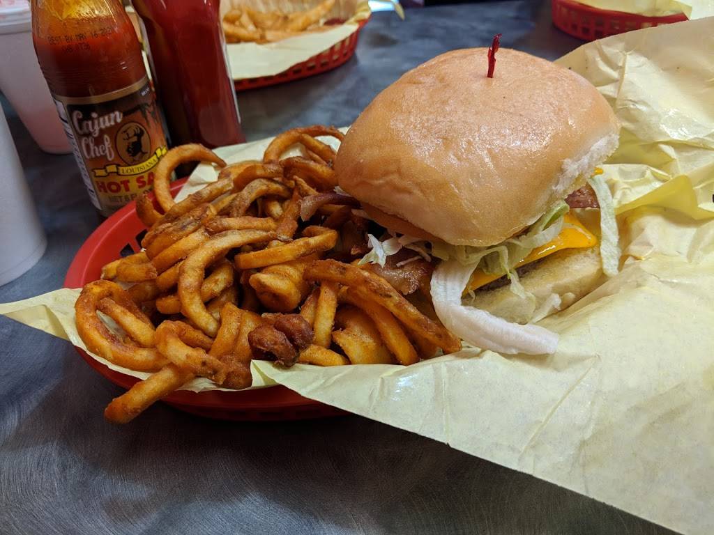 Moonies Burger House | restaurant | 12001 Burnet Rd, Austin, TX 78758, USA | 5128375400 OR +1 512-837-5400