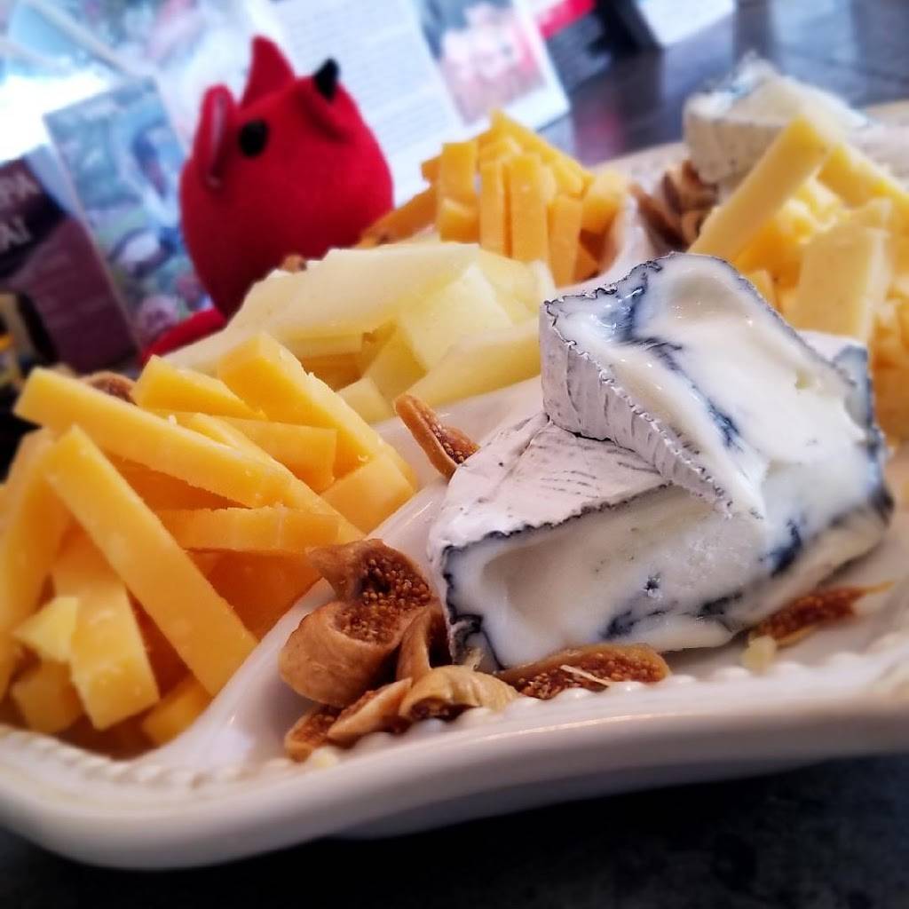 Brooklyn South | restaurant | 1437 Central Ave, St. Petersburg, FL 33705, USA | 7279144967 OR +1 727-914-4967