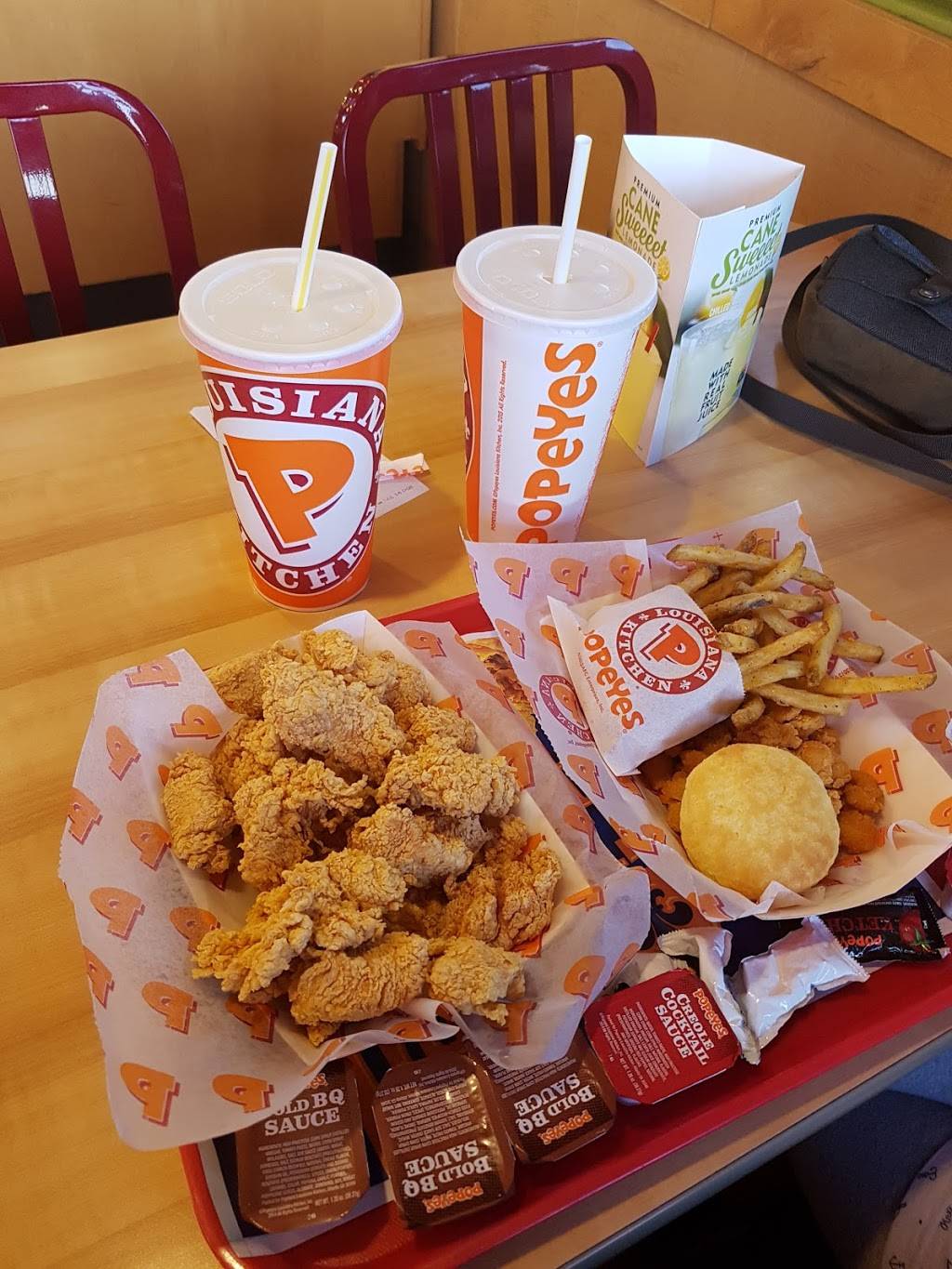 Popeyes Louisiana Kitchen | restaurant | 1346 N Cherry St, Tulare, CA 93274, USA | 5596881010 OR +1 559-688-1010