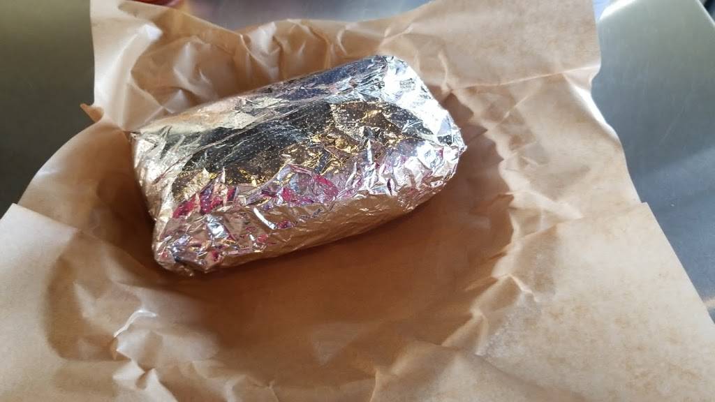 QDOBA Mexican Eats | restaurant | 16005 W Bluemound Rd, Brookfield, WI 53005, USA | 2624323500 OR +1 262-432-3500