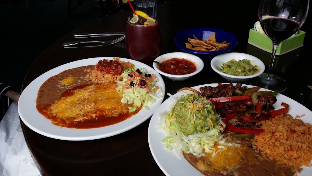La Placita Cafe | restaurant | 2950 N Swan Rd, Tucson, AZ 85712, USA | 5208811150 OR +1 520-881-1150