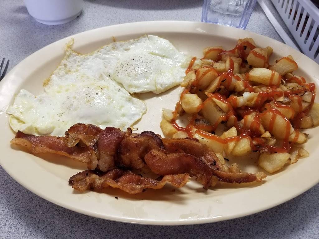 4 Corners Diner | restaurant | 100 E Fort Macon Rd, Atlantic Beach, NC 28512, USA | 2522408855 OR +1 252-240-8855