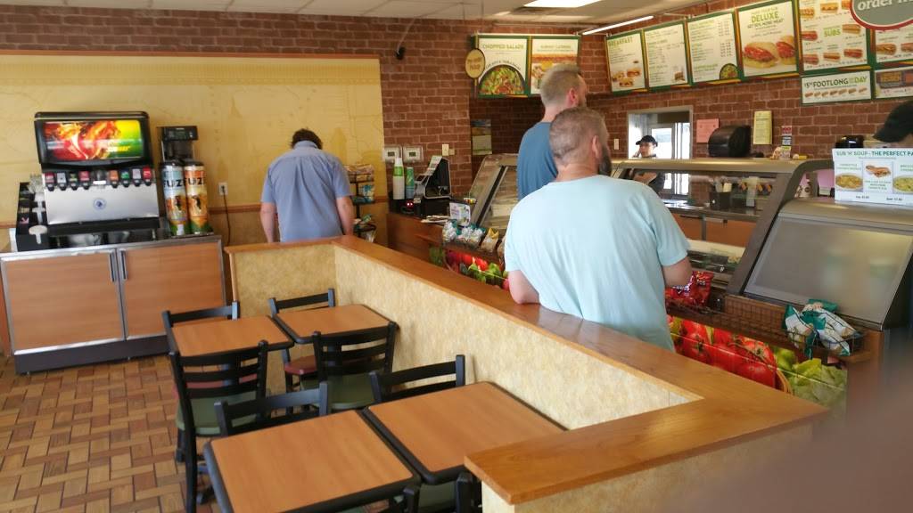 Subway | meal takeaway | 1001 W, US Hwy 181, Portland, TX 78374, USA | 3616439182 OR +1 361-643-9182