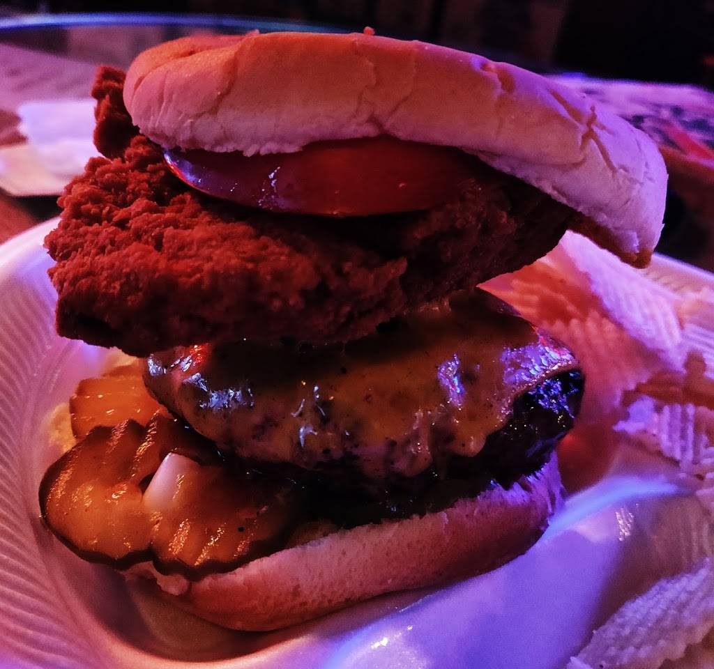 Alexs Tavern | restaurant | 1445 Jackson Ave, Memphis, TN 38107, USA | 9012789086 OR +1 901-278-9086