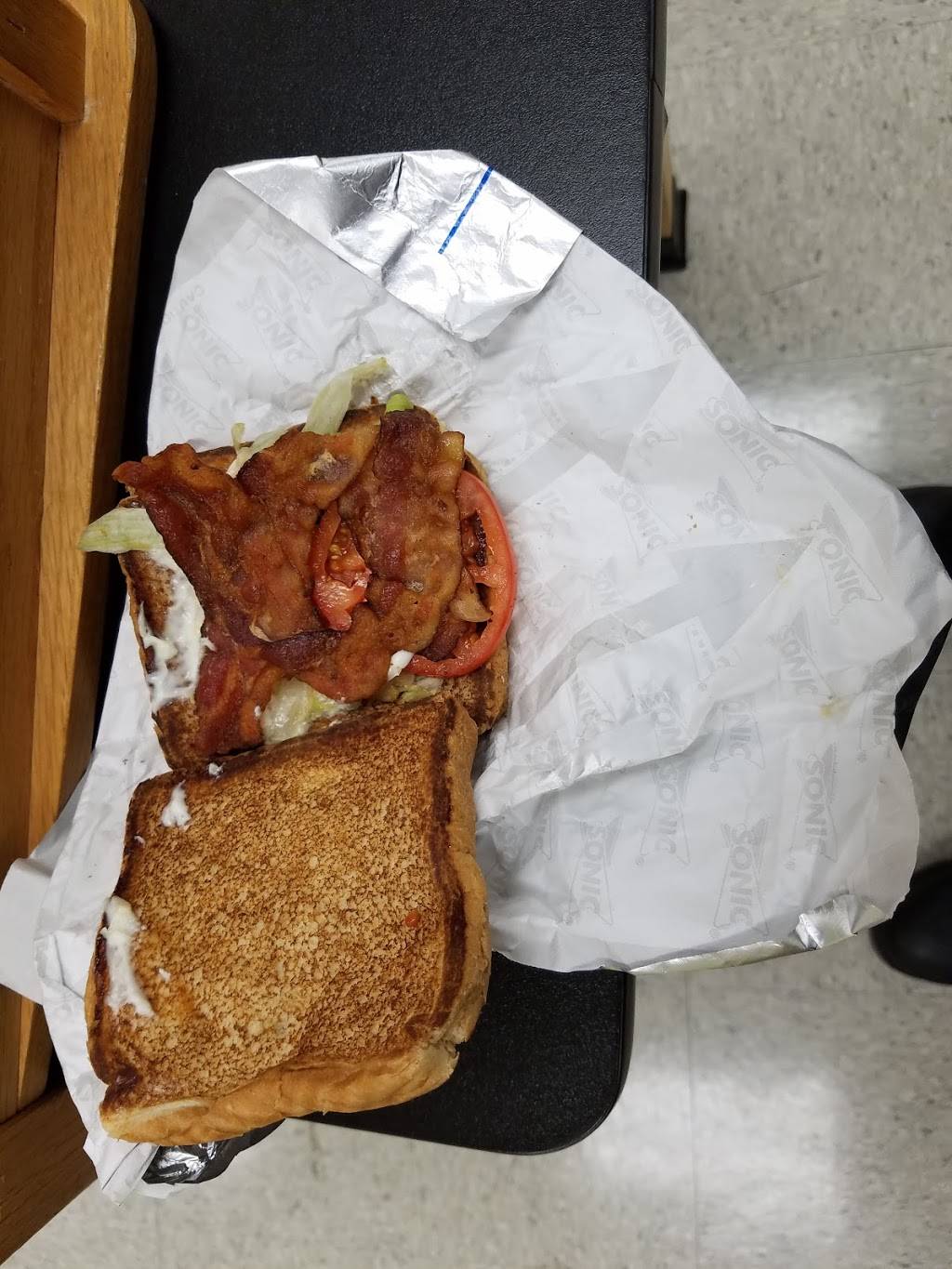 Sonic Drive-In | restaurant | 8475 Kingston Pike, Knoxville, TN 37919, USA | 8656931594 OR +1 865-693-1594