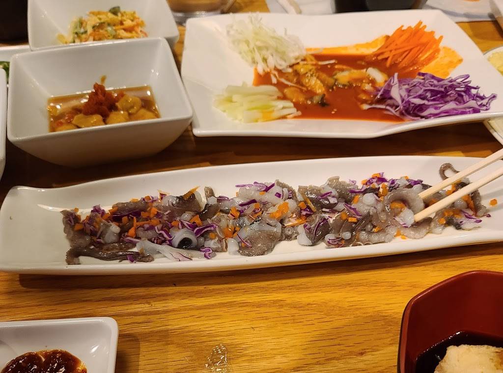 Bada sushi | restaurant | 8353 W Golf Rd, Niles, IL 60714, USA | 8475831212 OR +1 847-583-1212