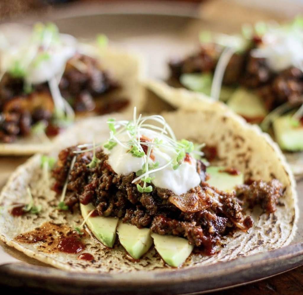 Pizza Vs Tacos | restaurant | 1010 N Gloster St, Tupelo, MS 38804, USA | 6624324918 OR +1 662-432-4918