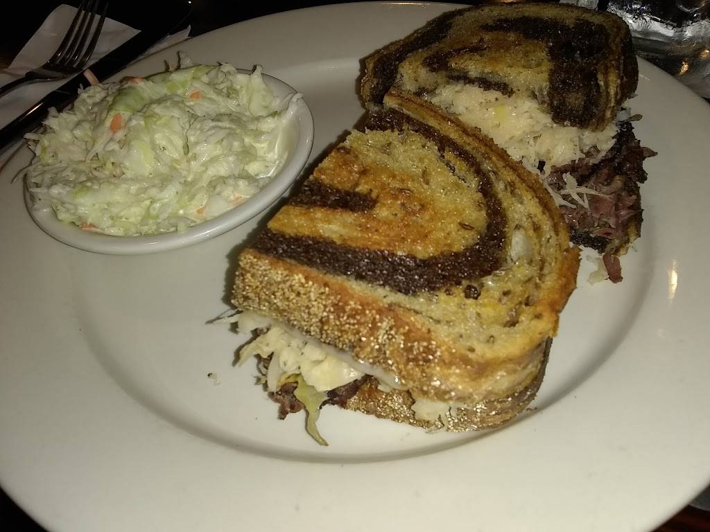 Lyonville Tavern and Restaurant | restaurant | 315 Plymouth St, Halifax, MA 02338, USA | 7817540001 OR +1 781-754-0001