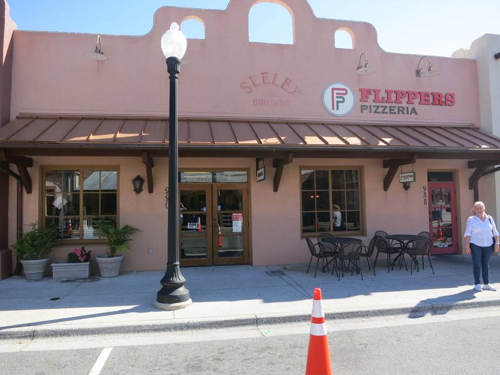 Flippers Pizzeria | meal delivery | 986 Alverez Ave, Lady Lake, FL 32159, USA | 3527501919 OR +1 352-750-1919