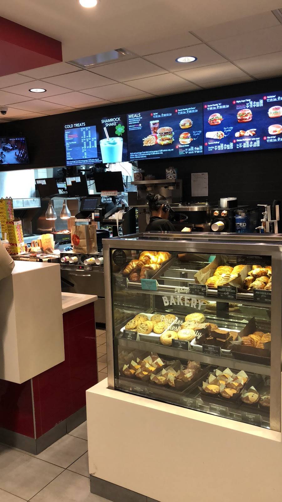 McDonalds | cafe | 3030 Don Mills Rd E, North York, ON M2J 3C1, Canada | 4164949335 OR +1 416-494-9335