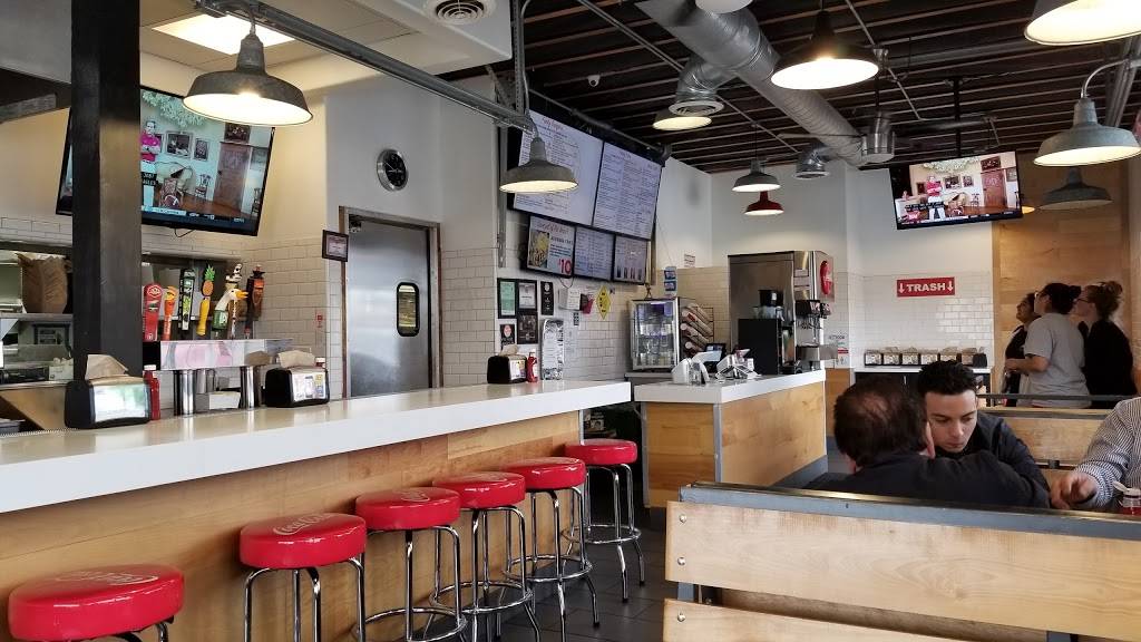 Funky Burgers and Fries | restaurant | 101 W Washington Ave, El Cajon, CA 92020, USA | 6193282929 OR +1 619-328-2929