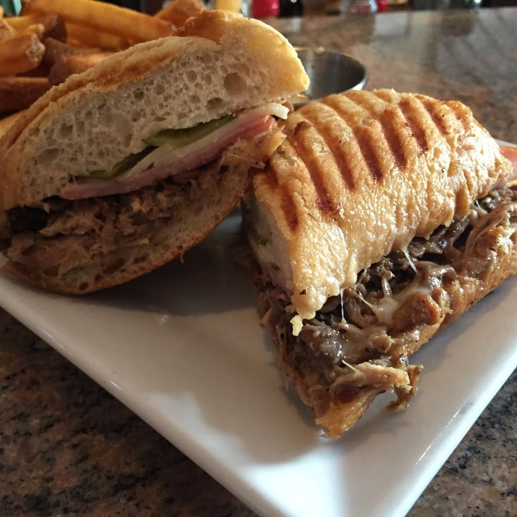 Lockside Bar and Grill | restaurant | 200 N Battlefield Blvd, Chesapeake, VA 23320, USA | 7574105999 OR +1 757-410-5999