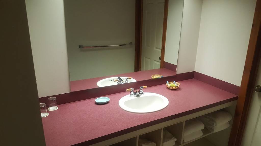 Crescent Lodge & Country Inn | restaurant | 5854 Paradise Valley Rd, Cresco, PA 18326, USA | 5705957486 OR +1 570-595-7486