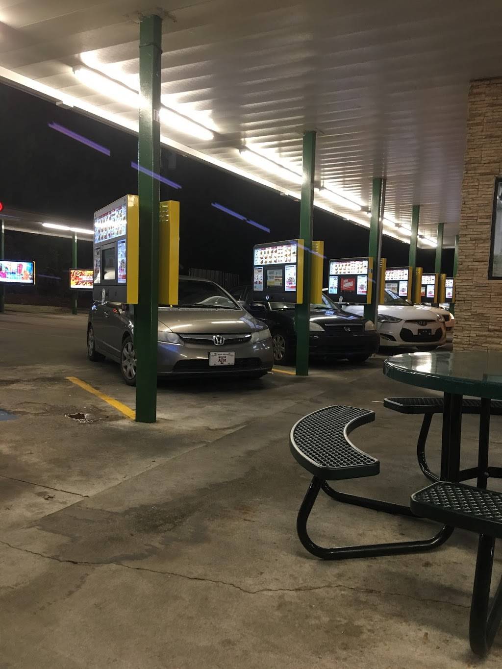 Sonic Drive-In | restaurant | 833 Joe Frank Harris Pkwy SE, Cartersville, GA 30120, USA | 6787210525 OR +1 678-721-0525